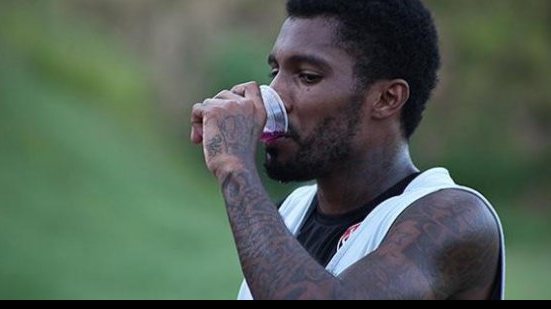 Imagem Jogadores do Vitória lamentam expulsão, mas isentam Rhayner por derrota
