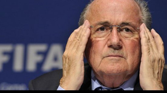 Imagem Com crise de estresse, Joseph Blatter é internado na Suíça