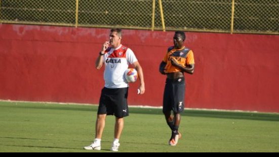 Imagem Com Escudero de volta, Vitória treina para pegar o Ceará