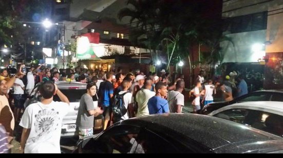 Imagem Com bombas, Bamor protesta em frente à casa de Marcelo Sant&#039;Ana