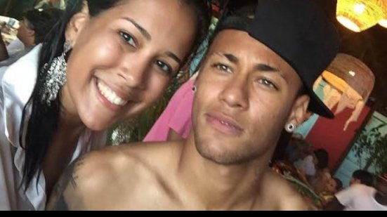 Imagem Após treino na Fonte Nova, Neymar passeia por Ilha de Maré