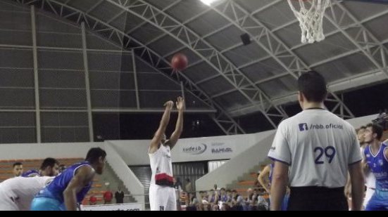 Imagem NBB: Vitória vence a primeira partida no torneio e técnico ressalta evolução