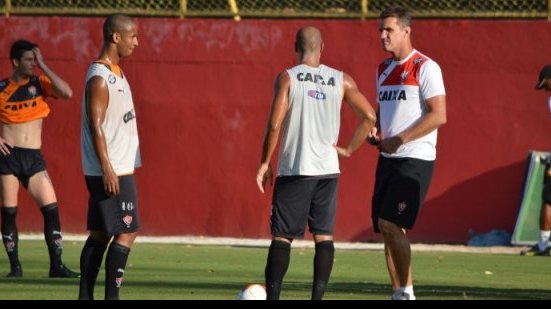 Imagem Vitória faz treino fechado e segue preparação de olho no Luverdense