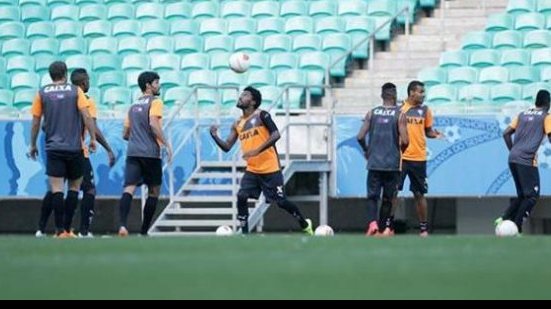 Imagem Mancini comanda treino na Arena com presenças de Ramon e Diogo Mateus