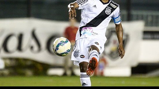 Imagem Inter atravessa o Palmeiras e contrata volante que decepcionou no Vitória