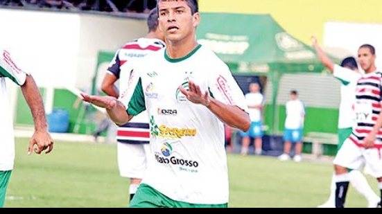 Imagem Nome de atacante da Luverdense é especulado no Vitória