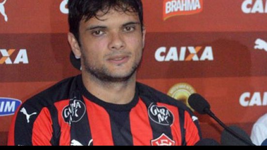 Imagem Contrato de lateral direito vai ser prorrogado com o Vitória