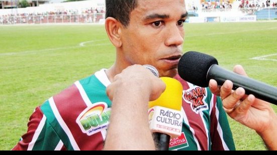 Imagem Ex-jogador da dupla BAVI comemora gol decisivo na final da Copa Governador
