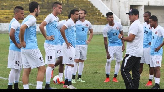 Imagem Santa Cruz vai usar força máxima para encarar o Vitória na despedida da Série B