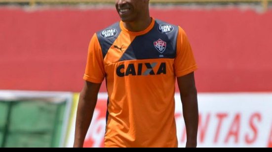 Imagem Jorge Wagner confessa que gostaria de permanecer no Vitória