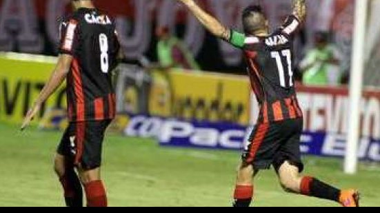 Imagem Tratando renovação de Escudero com Vitória, agente deve oferecer outros gringos