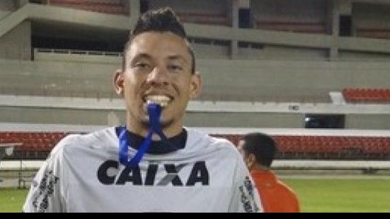 Imagem Em última competição na base, goleiro comemora título da Copa do Nordeste sub-20