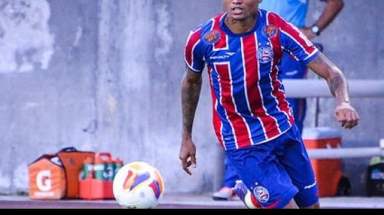 Imagem Sonho antigo do treinador do Santos, Kieza entra na mira do alvinegro