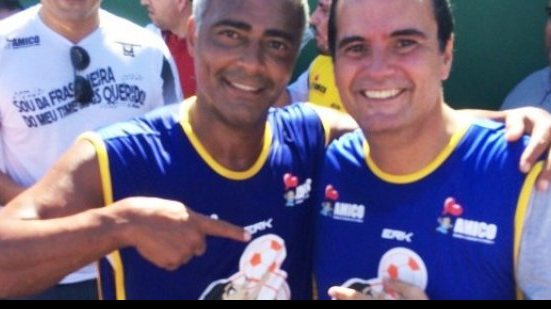 Imagem Cantores baianos participam de Futebol Solidário com Romário em Natal