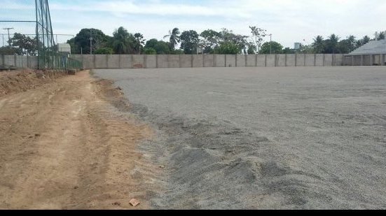Imagem Estádio do Bahia de Feira está em construção e campo vai ter grama sintética