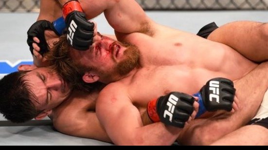 Imagem UFC: na preliminar de José Aldo, Demian Maia dá show e Jacaré é derrotado