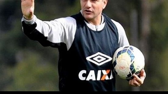 Imagem Doriva promete time do Bahia ‘tomando iniciativa’ na próxima temporada