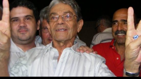 Imagem Presidente do Vitória  comemora acesso e carinho da torcida: Mundico virou febre