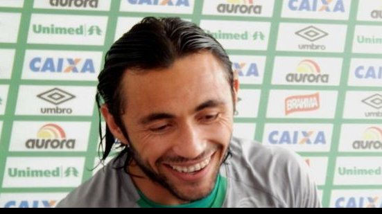 Imagem Cobiçado pelo Botafogo, Apodi deve renovar contrato com a Chapecoense