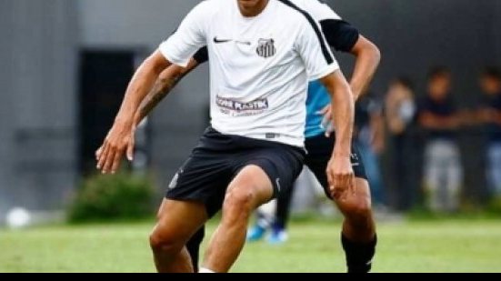 Imagem Após vender Jadson, Corinthians tenta tirar ex-Bahia do Santos