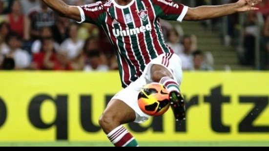 Imagem Bahia está buscando contratação de zagueiro do Fluminense, diz site