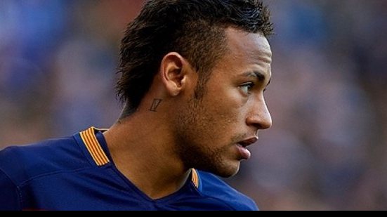 Imagem Neymar é vítima de racismo no jogo do Barcelona com o Espanyol
