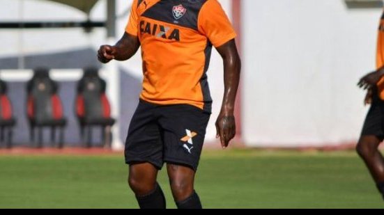 Imagem Diretor de futebol do Vitória confirma renovação de contrato de Amaral