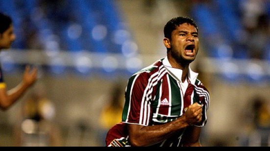 Imagem Especulado no Bahia, zagueiro do Fluminense pode acertar com o Santos