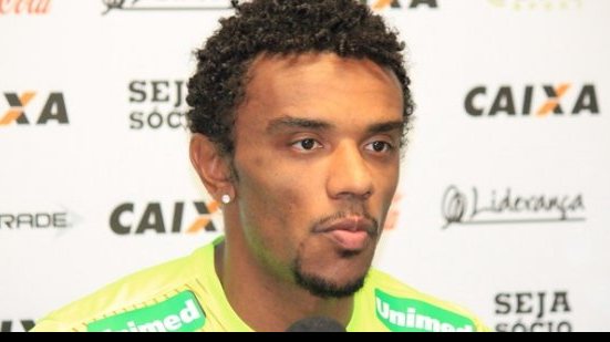 Imagem Bahia pode anunciar volante ex-Figueirense nos próximos dias