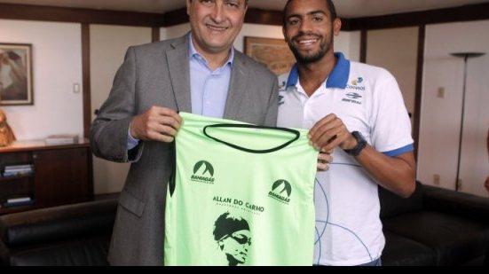 Imagem Governador Rui Costa recebe o atleta Allan do Carmo