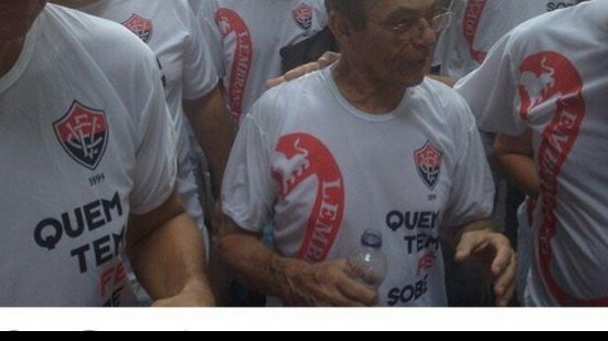 Imagem   Presidente do Vitória marca presença na Lavagem do Bonfim