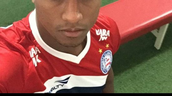 Imagem Afastado, zagueiro do Bahia desabafa nas redes sociais
