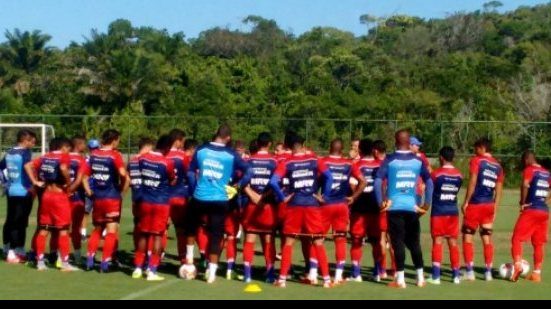 Imagem Bahia faz treino técnico e tático em Praia do Forte