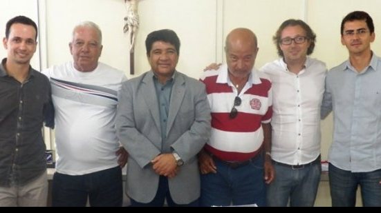 Imagem Nova diretoria do Colo Colo se reúne com a FBF e discute reforma de estádio 