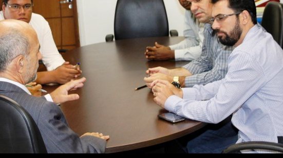 Imagem Gestor de Tancredo Neves solicita apoio do estado ao esporte local