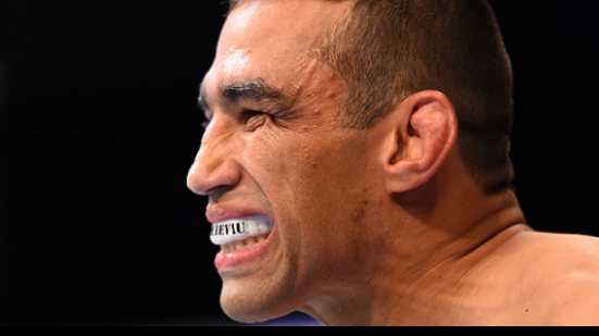 Imagem Fabrício Werdum segue caminho de Cain Velasquez e desiste de luta no UFC 196