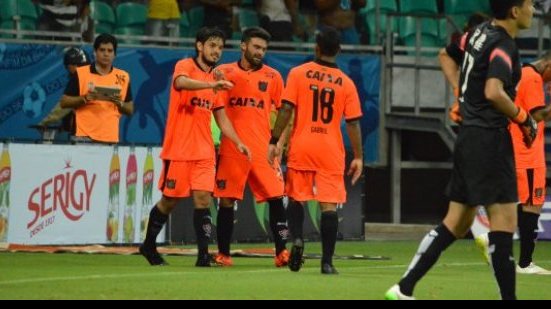 Imagem Sócios do Vitória reclamam de problemas com catracas da Arena