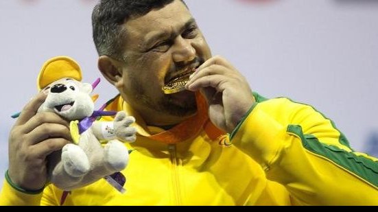 Imagem Campeão paralímpico morre 5 dias após título em mundial de halterofilismo