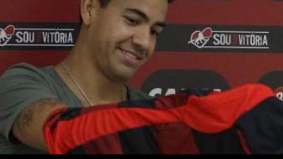 Imagem Zagueiro que decepcionou no Vitória acerta com Mogi Mirim para o Paulistão