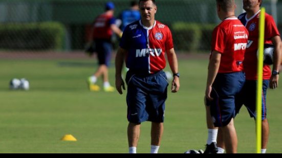 Imagem Doriva admite favoritismo do Bahia, mas prega respeito à Juazeirense