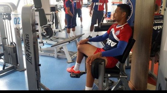 Imagem Titules do Bahia treinam na academia; Reservas aprimoram finalizações