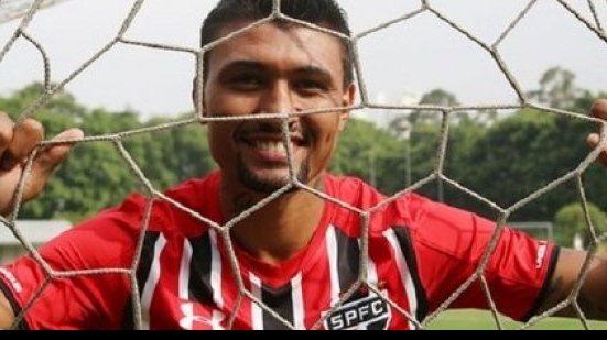 Imagem Kieza é regularizado e pode estrear pelo São Paulo em jogo da Libertadores