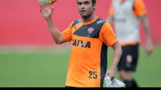 Imagem Sem Artur Maia, Vitória segue rotina de treinamento