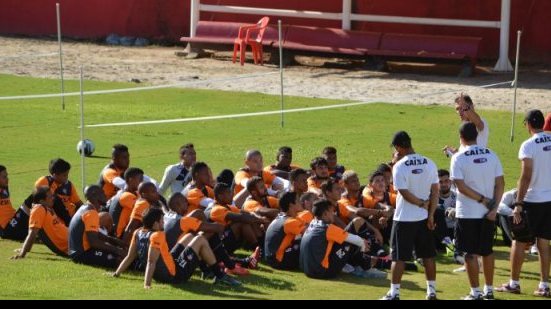 Imagem  Vitória se reapresenta na tarde desta quarta