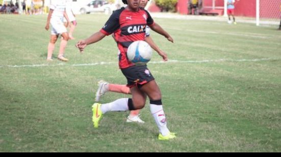 Imagem Torcedores usam internet para combater preconceito à mulher no futebol