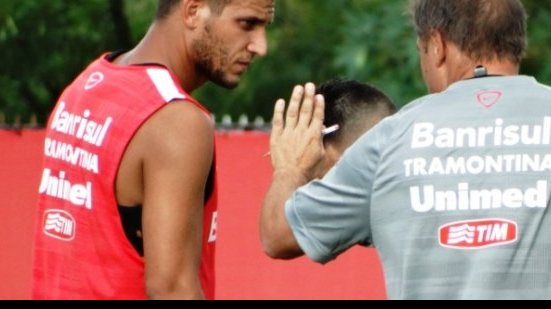Imagem Na mira do Vitória, Rafael Moura é descartado pelo Atlético-MG