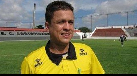 Imagem Santa Cruz x Bahia: árbitro alagoano comanda clássico do Nordestão