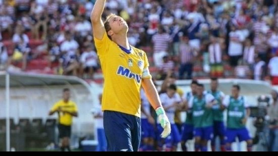 Imagem Lomba brilha e Bahia vence o Santa Cruz na estreia da Copa do Nordeste