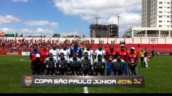 Imagem Bahia renova contrato de lateral que se destacou na Copa São Paulo