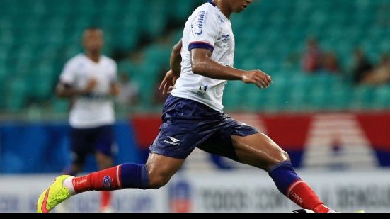 Imagem Danilo Pires despista sobre opção de jogo para atuar e aponta evolução no Bahia